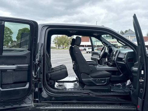 Used 2018 Ford F150 XLT w/ Equipment Group 302A Luxury AWD/4WD image 13