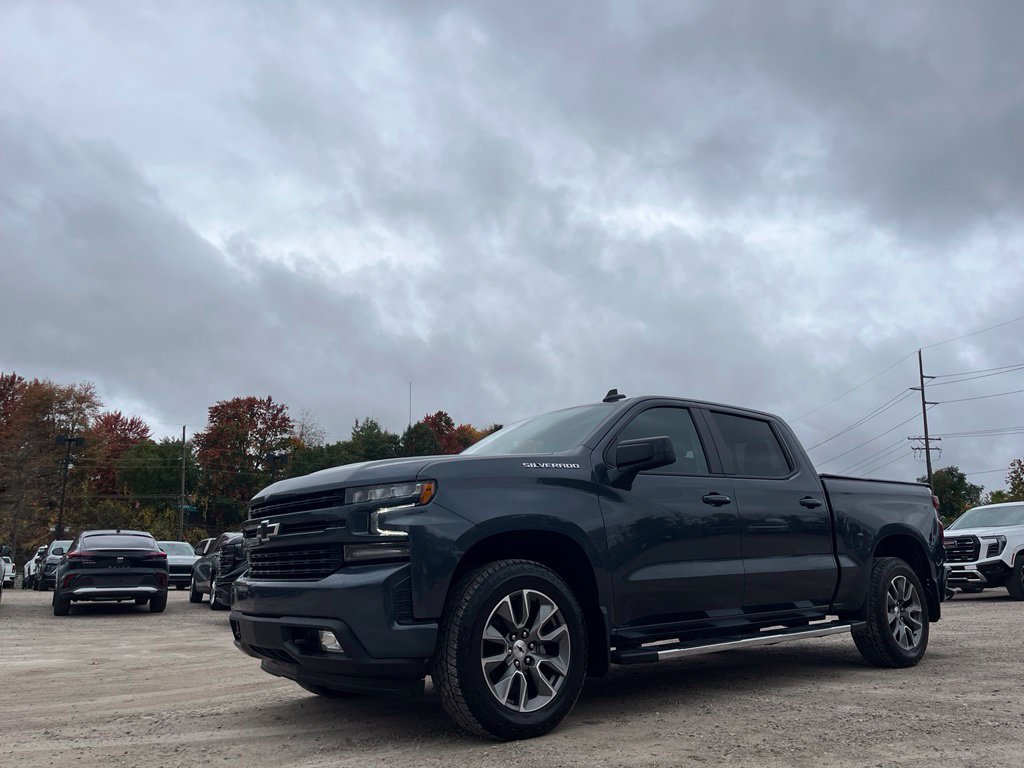 Used 2021 Chevrolet Silverado 1500 RST w/ Convenience Package II AWD/4WD image 2