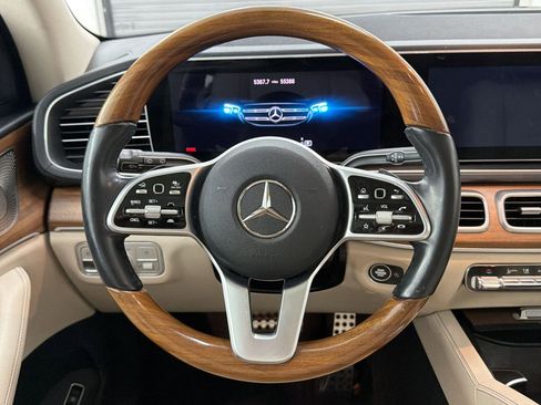 Used 2022 Mercedes-Benz GLS 450 4MATIC image 15