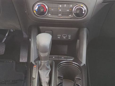 Used 2023 Chevrolet TrailBlazer LT FWD image 21
