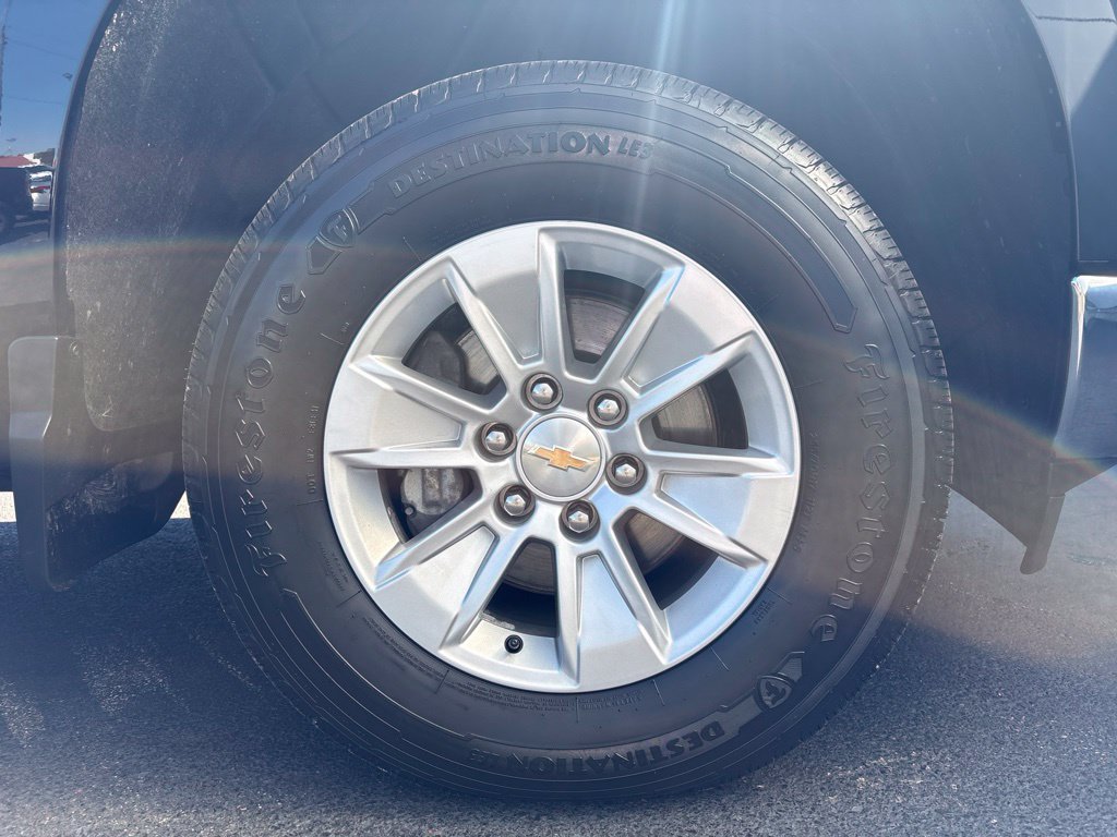 Used 2025 Chevrolet Silverado 1500 LT AWD/4WD image 5