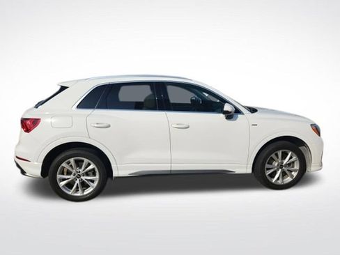 Used 2022 Audi Q3 2.0T Premium w/ Convenience Package AWD/4WD image 10
