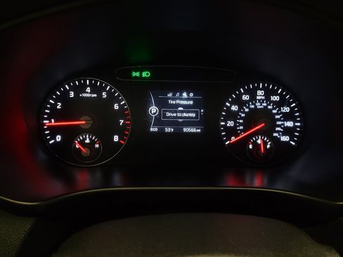 Used 2018 Kia Sorento LX image 23