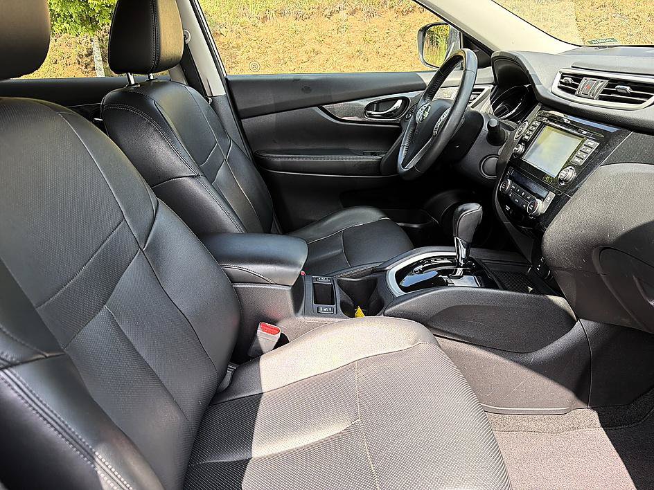 Used 2015 Nissan Rogue SL w/ SL Premium Package AWD/4WD image 19