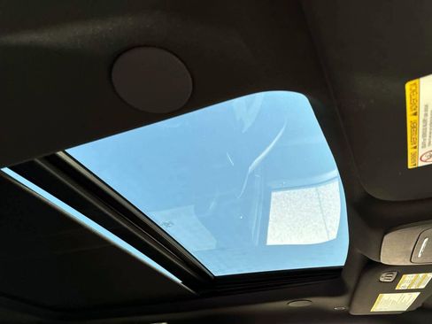 Used 2025 Ford F250 Platinum w/ FX4 Off-Road Package image 13