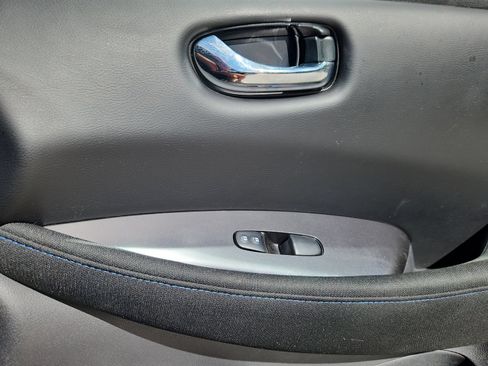 Used 2025 Nissan Leaf S FWD image 14