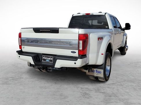 Used 2022 Ford F450 Platinum w/ FX4 Off-Road Package image 10