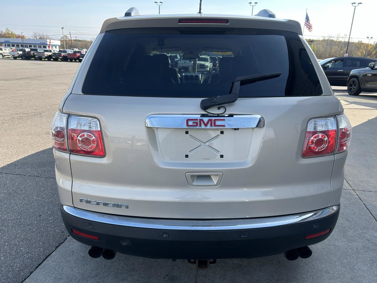 Used 2011 GMC Acadia SLT FWD image 6