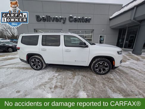 Used 2024 Jeep Wagoneer Series III image 4