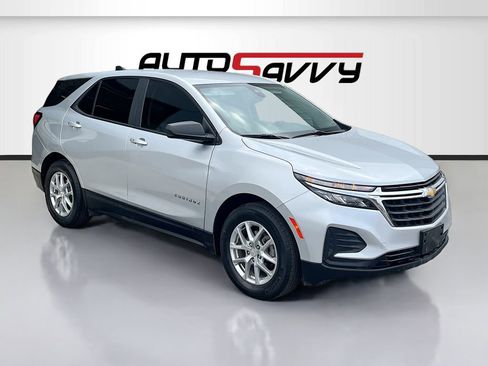 Used 2022 Chevrolet Equinox LS FWD image 1