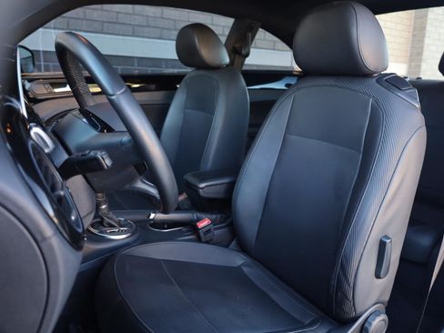 Used 2015 Volkswagen Beetle 1.8T FWD image 11