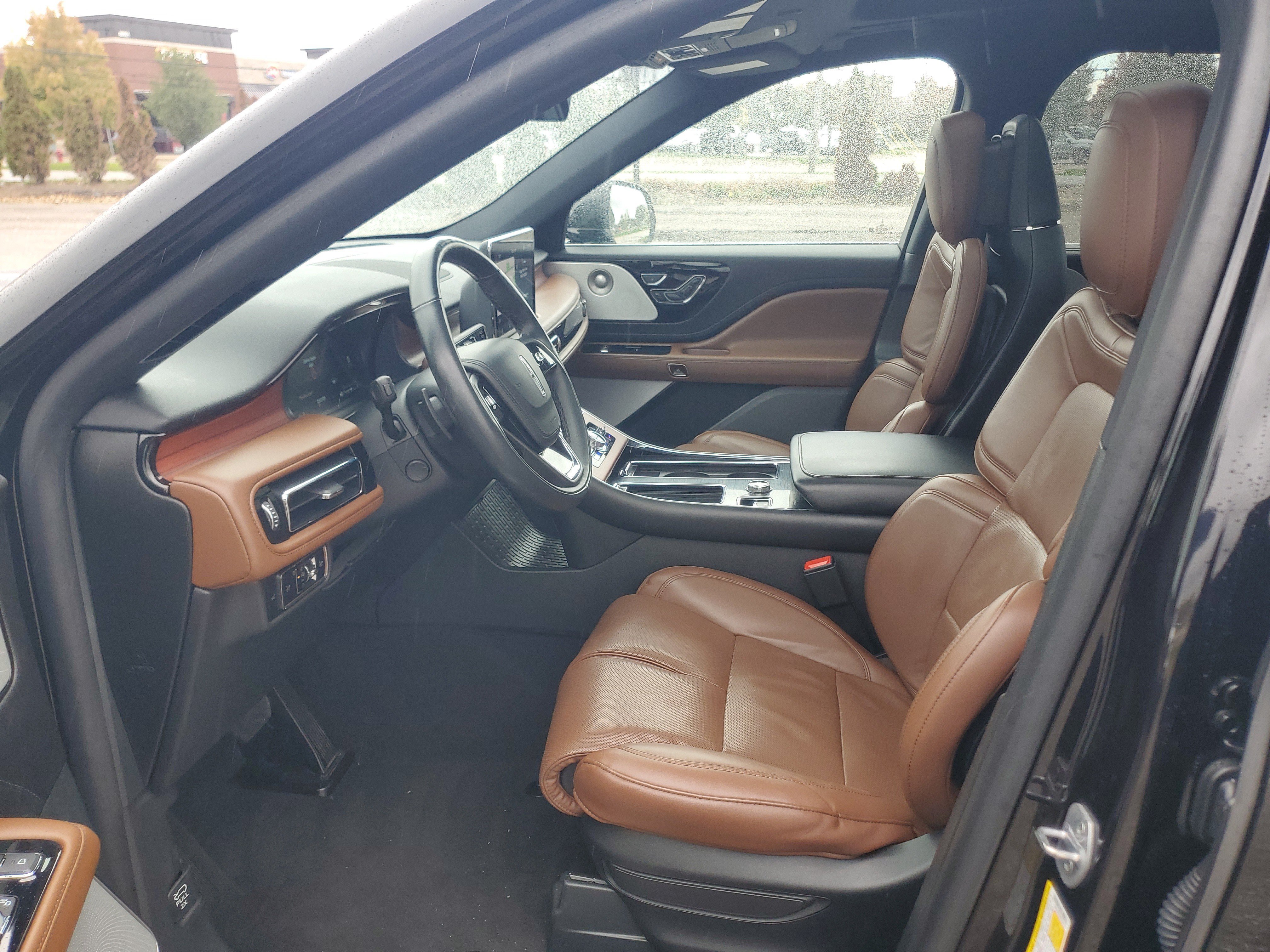 Certified 2023 Lincoln Aviator Reserve w/ Equipment Group 201A AWD/4WD image 12