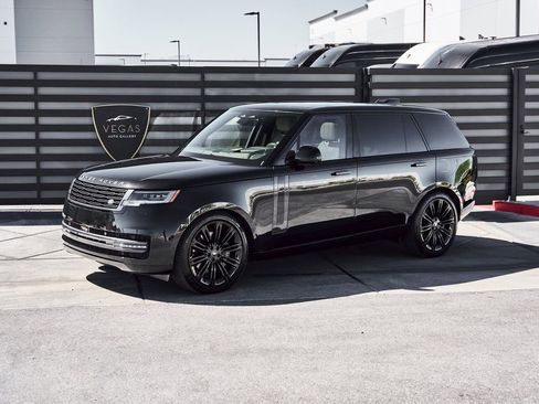 Used 2025 Land Rover Range Rover Long Wheelbase SE image 6