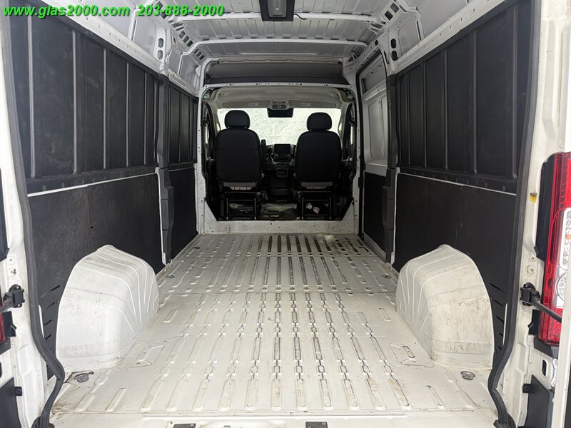 Used 2024 RAM ProMaster 2500 w/ Convenience Group FWD image 10