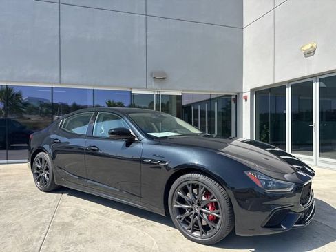 Used 2022 Maserati Ghibli Modena RWD image 1