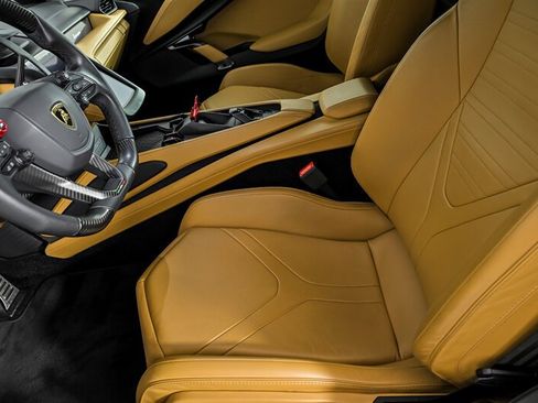 Used 2024 Lamborghini Revuelto AWD/4WD image 55