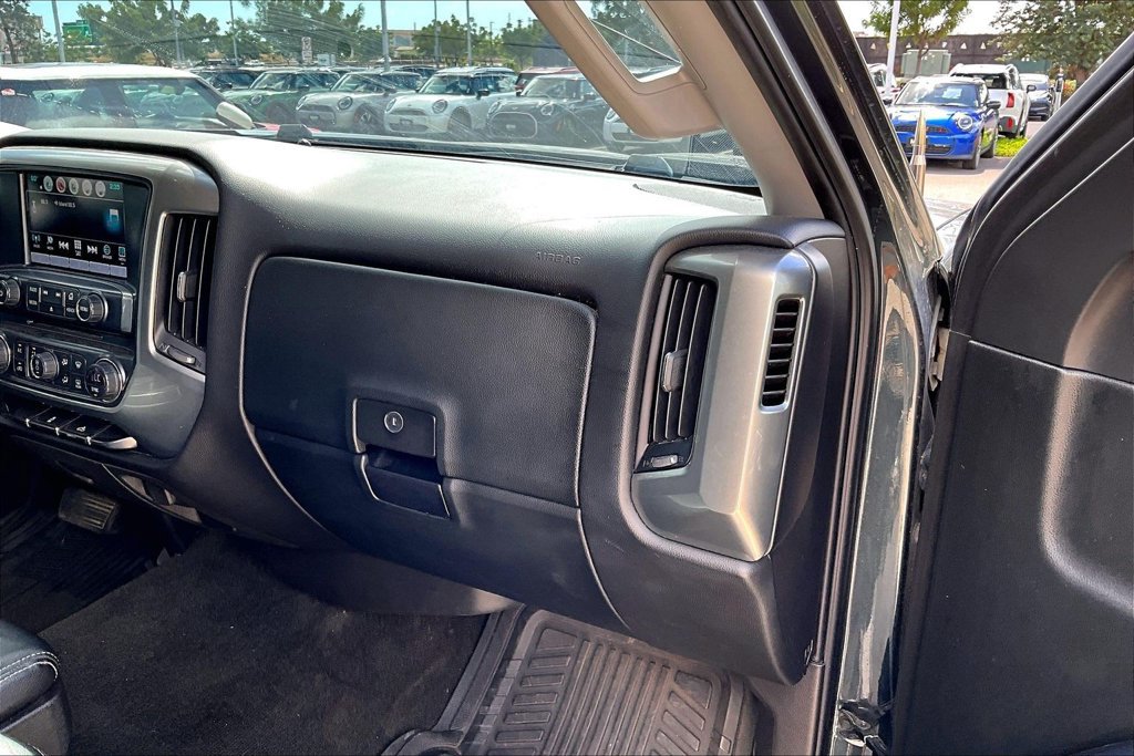 Used 2018 Chevrolet Silverado 1500 LT w/ LT Eassist Package AWD/4WD image 15