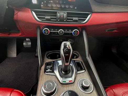 Used 2020 Alfa Romeo Giulia Ti w/ Nero Edizione RWD image 18