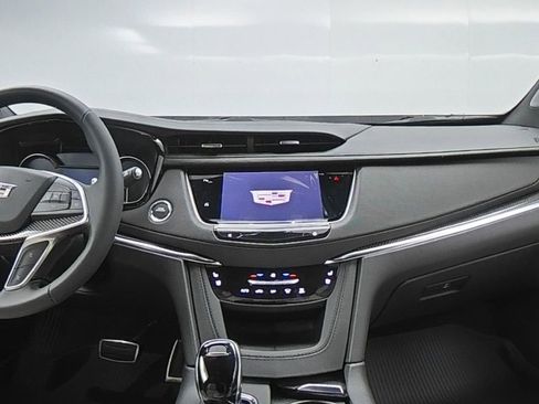 New 2025 Cadillac XT5 Sportv w/ LPO, Floor Liner Package image 10