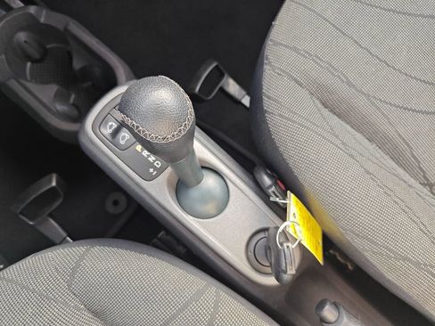 Used 2015 smart fortwo passion image 26