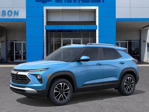 New 2026 Chevrolet TrailBlazer LT w/ Driver Confidence Package FWD image 2