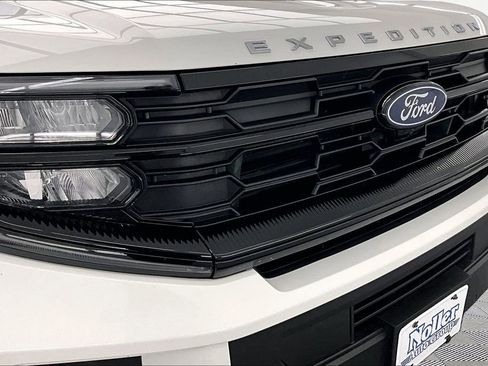 Certified 2025 Ford Expedition Max Active AWD/4WD image 29