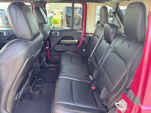 Used 2024 Jeep Wrangler Sahara w/ Safety Group image 36