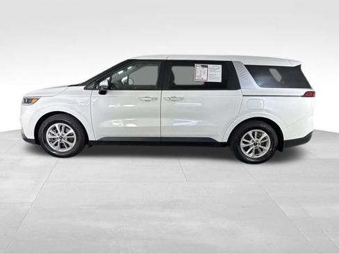 Certified 2024 Kia Carnival LX FWD image 10