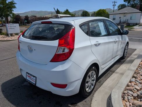Used 2016 Hyundai Accent SE FWD image 5