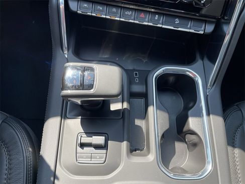 New 2025 GMC Sierra 1500 Denali image 16