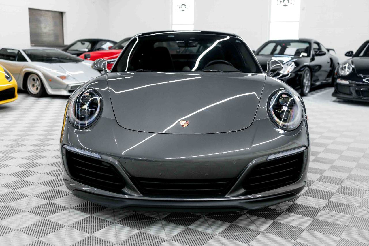 Used 2018 Porsche 911 Carrera S RWD image 5