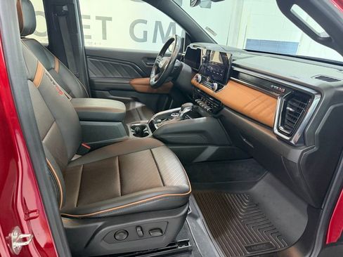 Used 2023 GMC Canyon AT4 w/ AT4 Premium Package AWD/4WD image 30