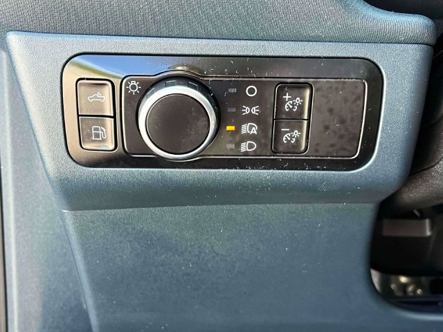 Certified 2025 Ford Maverick XL FWD image 30