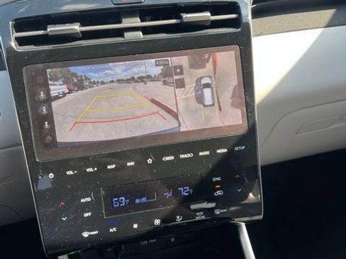 Used 2023 Hyundai Tucson Limited FWD image 16