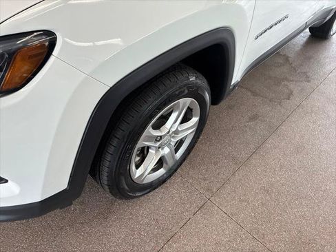 Certified 2023 Jeep Compass Latitude AWD/4WD image 4