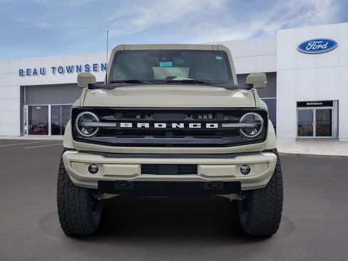 New 2025 Ford Bronco Outer Banks image 2
