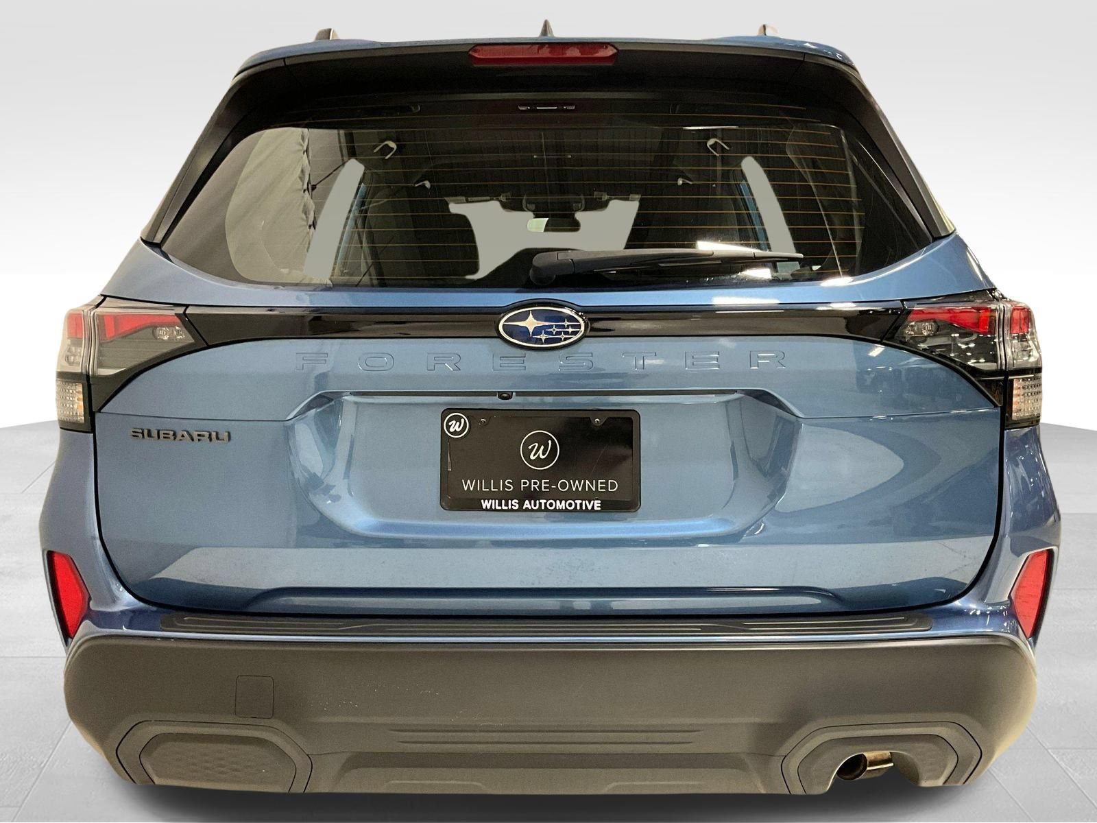 Used 2025 Subaru Forester AWD/4WD image 6