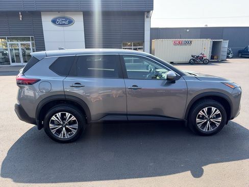 Used 2023 Nissan Rogue SV AWD/4WD image 6