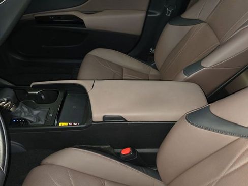 Used 2025 Lexus ES 350 Ultra Luxury image 21