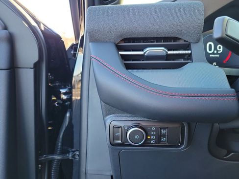 New 2026 Ford Explorer ST-Line image 21