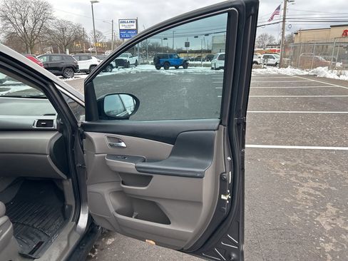 Used 2014 Honda Odyssey EX-L image 17
