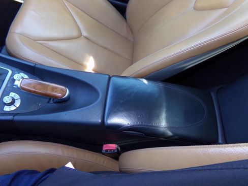 Used 2011 Mercedes-Benz SLK 300 image 43