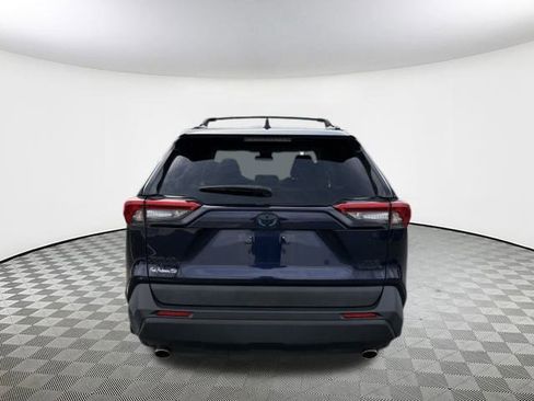 Used 2021 Toyota RAV4 XLE image 10