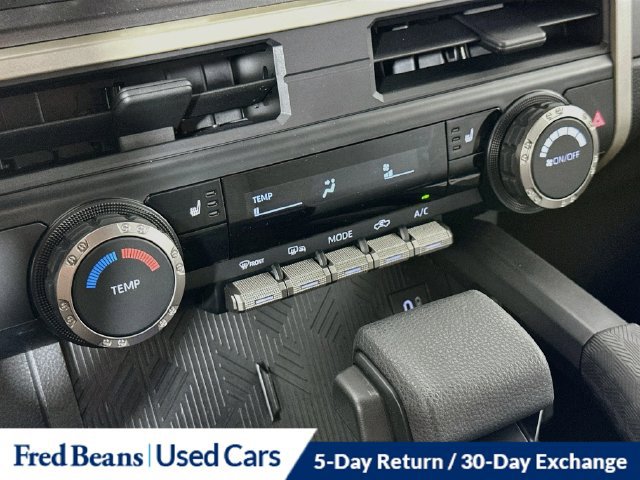 Used 2025 Toyota Tacoma SR5 AWD/4WD image 23