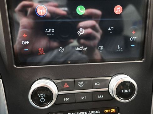 Used 2024 Ford Edge Titanium image 22