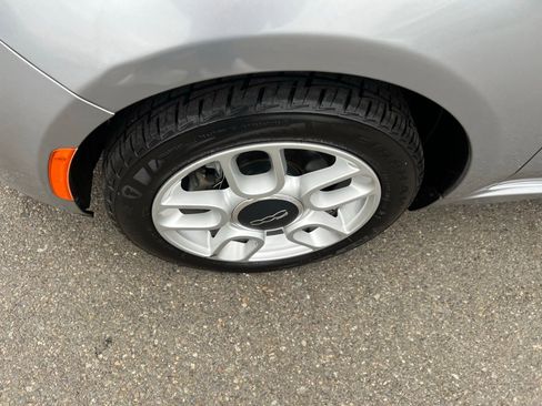 Used 2015 FIAT 500 Pop FWD image 9