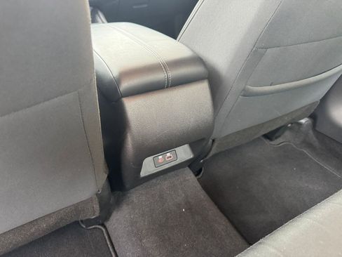 Used 2025 Nissan Altima 2.5 SV image 24