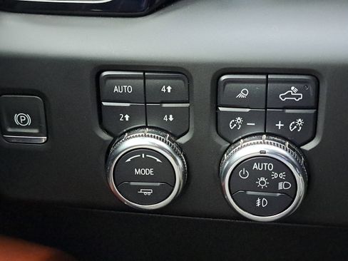 Certified 2024 GMC Sierra 3500 Denali Ultimate image 22