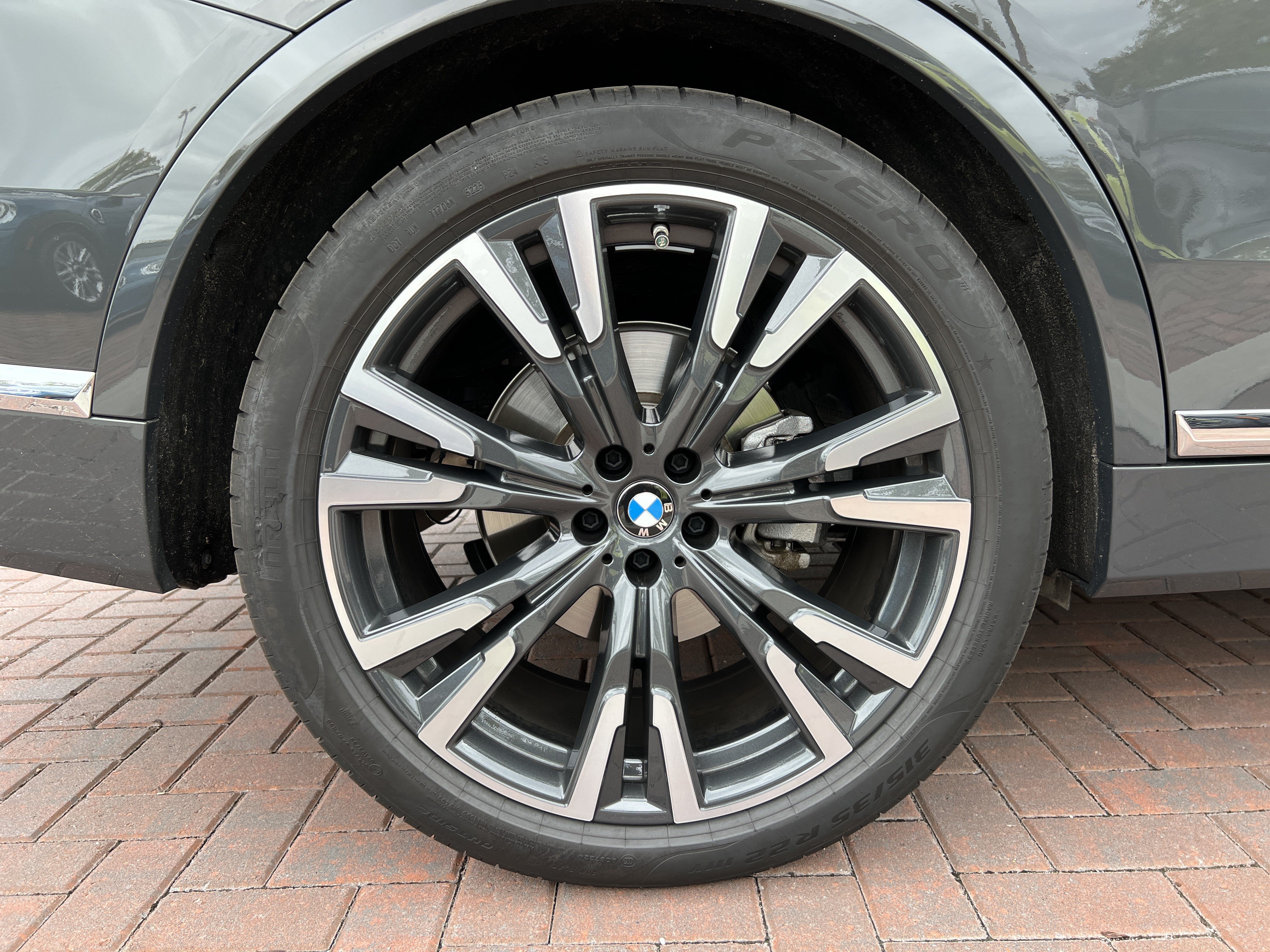 Used 2026 BMW X7 xDrive40i AWD/4WD image 13