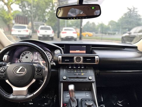 Used 2016 Lexus IS 200t w/ Premium Package RWD image 9